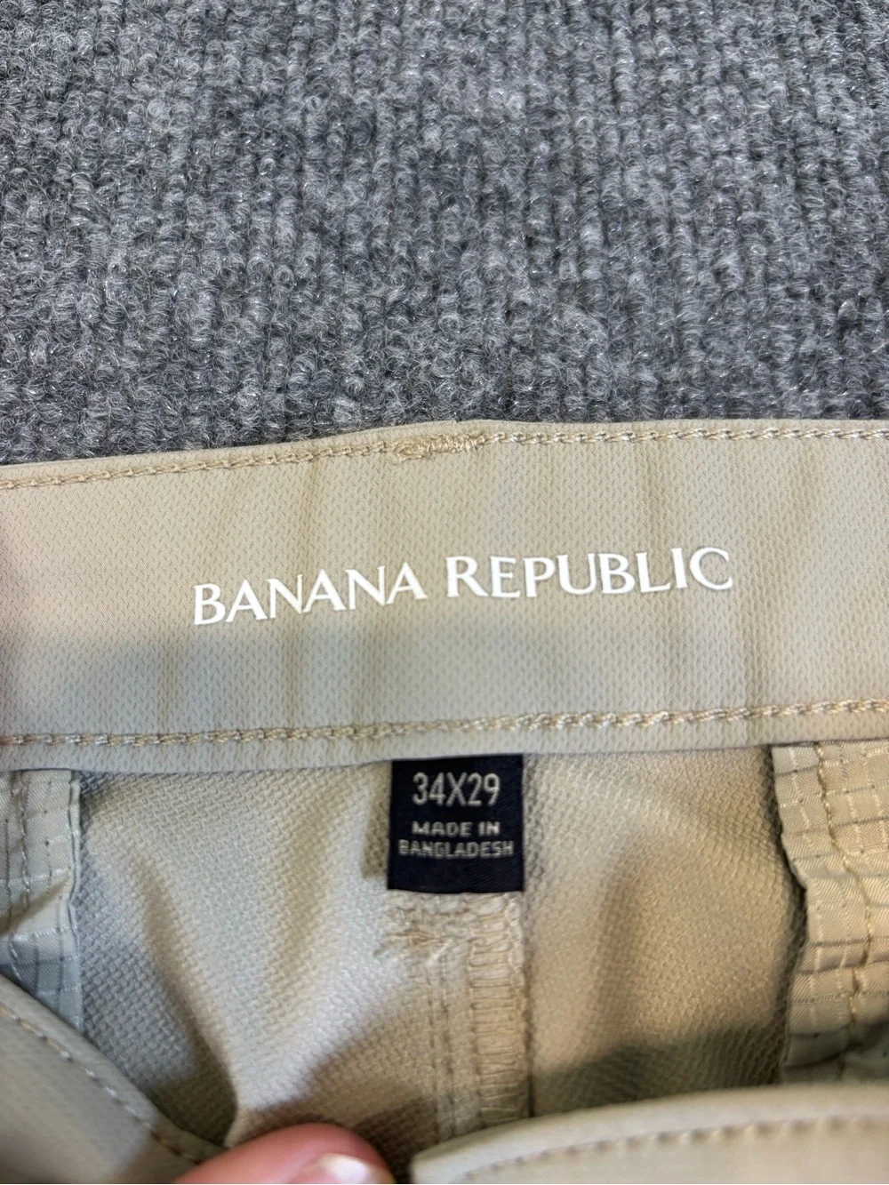 Banana Republic Men's Performance Commuter Pants 34x29 Beige Stretch EUC